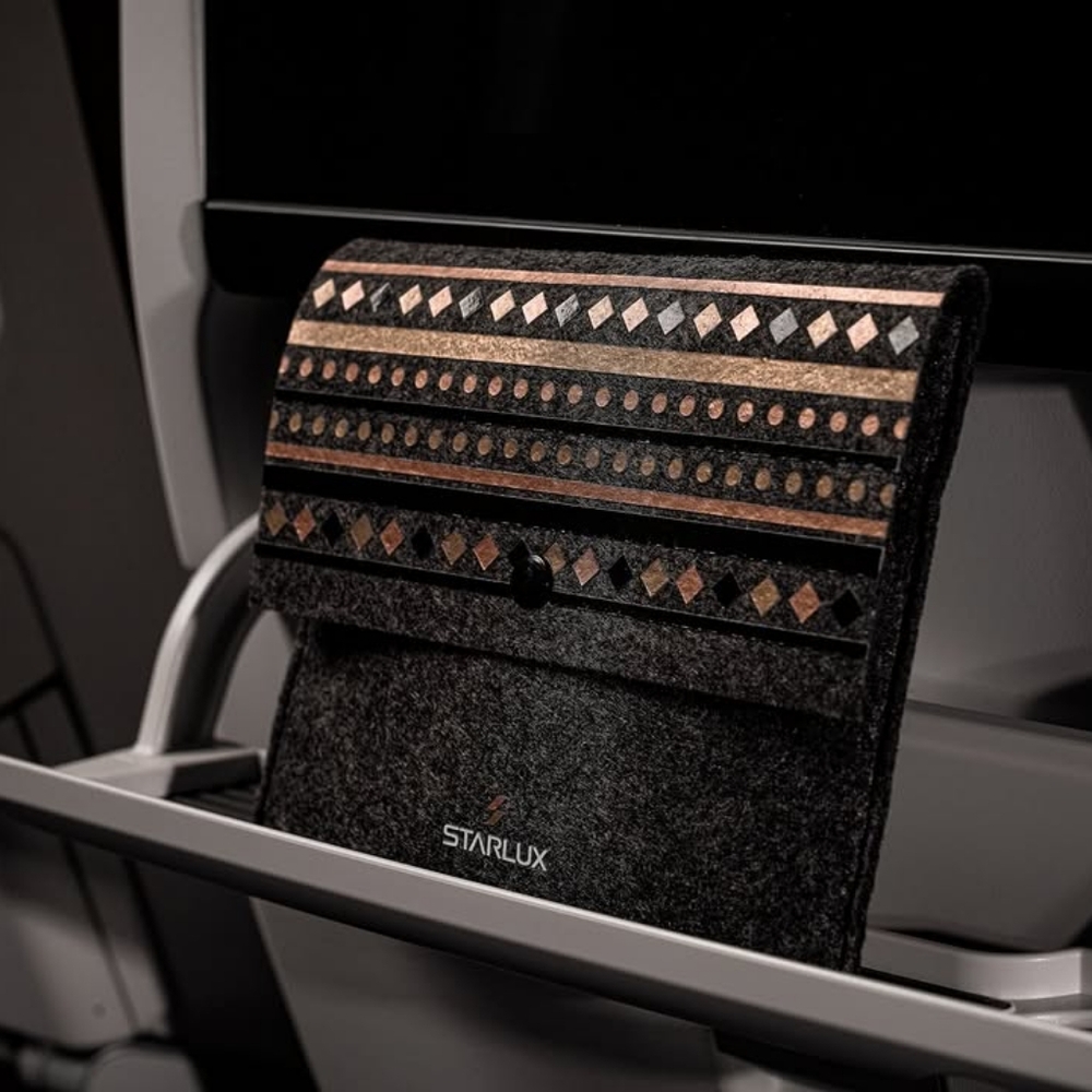 Starlux Six Travel Amenity Kits in Grey - Picture 5 of 6
